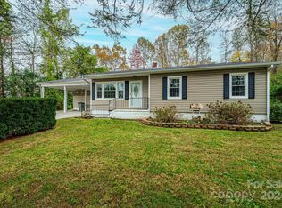 911 Kenham Pl, Lenoir, NC 28645