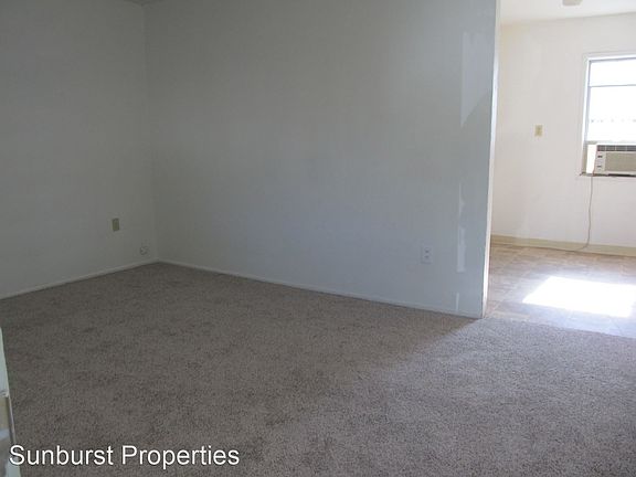 4th image of 3871 Jeffrey Ave #3871