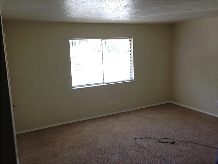 510-516 N Fairground St — Photo 7