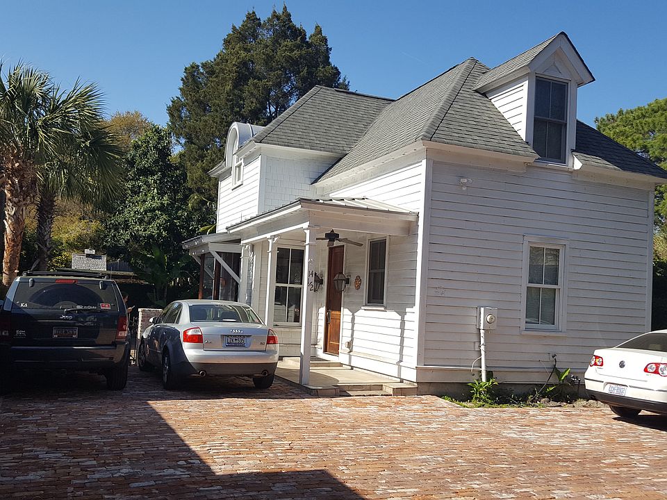 14 1/2 Rear Garden House