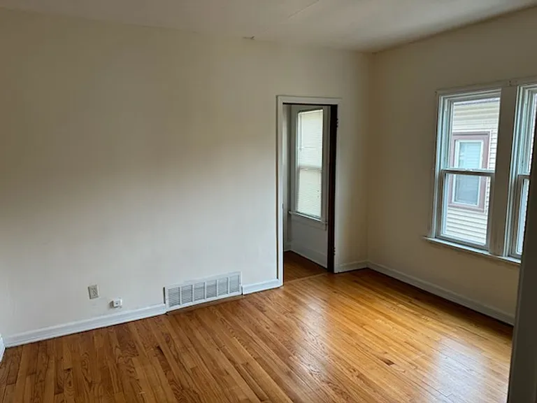224-226 W Howard Ave — Photo 10
