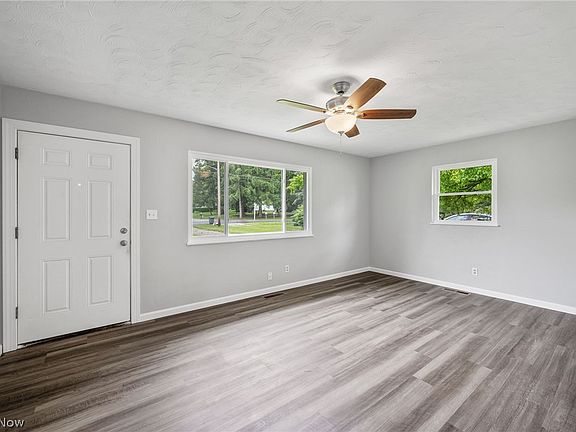 4th image of 3823 & 3827 Richlawn Rd
