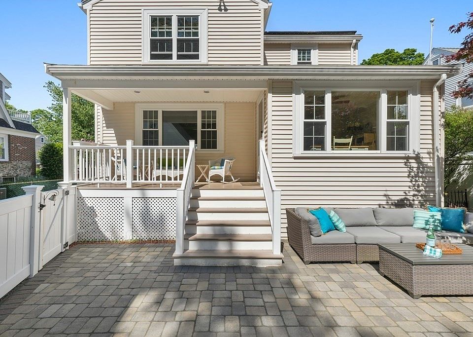 1st image of 22 Gulliver St