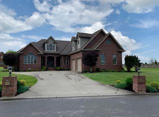 864 Crestwood Dr, Prestonsburg, KY 41653