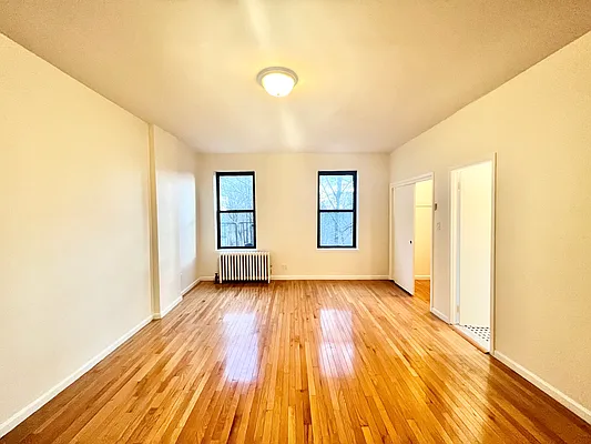 Rented by A&E Real Estate Management | media 10