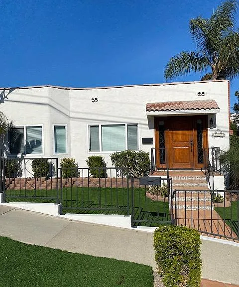 701 W Mariposa Ave — Photo 2