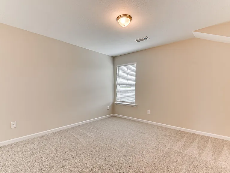 157 Dublin Loop — Photo 33