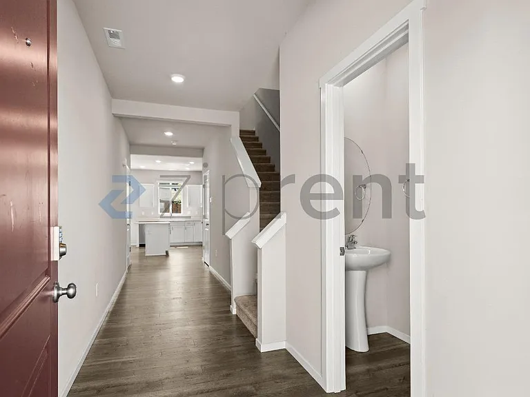 111 17th Dr — Photo 2
