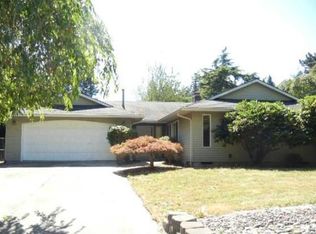 120 SW 7th St, Troutdale, OR 97060