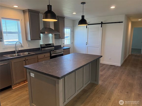 3rd image of 402 Maple Avenue #52