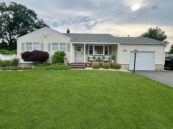 1111 Worth Dr, South Plainfield, NJ 07080