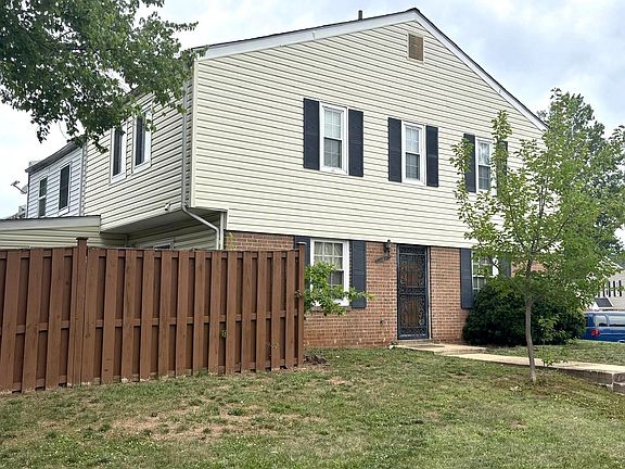3rd image of 10298 Cub Run Ct