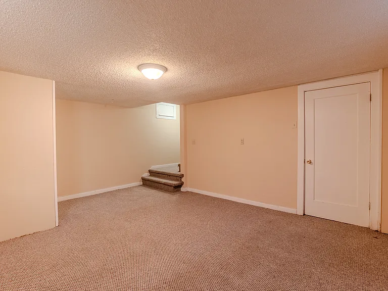1121 Wallace St — Photo 20