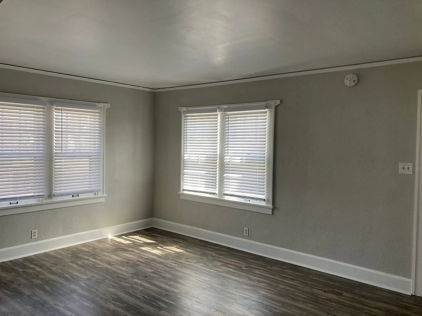 3 Bedroom One Bath home at 68th St in Urbandale — Photo 3