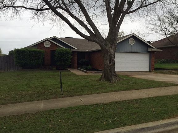 3rd image of 2605 Parkview Dr