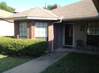 591 Rose Hill Ln, Cedar Hill, TX 75104
