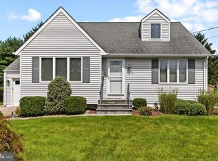 43 Goeke Dr, Hamilton, NJ 08610