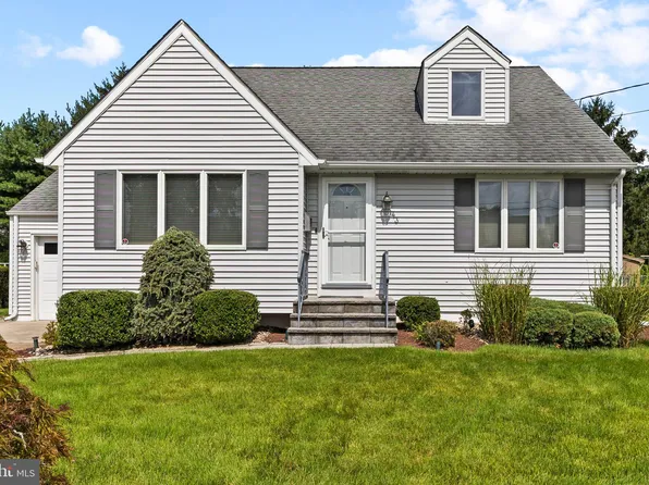 43 Goeke Dr, Hamilton, NJ 08610