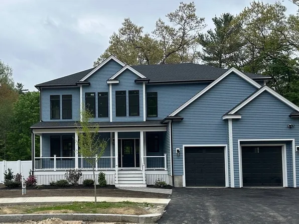 44 Grandview Rd, Reading, MA 01867