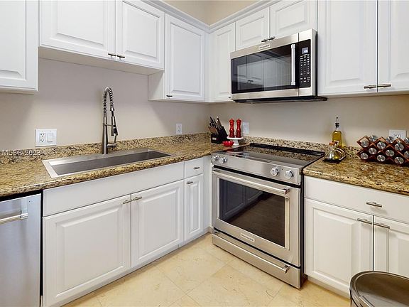 4th image of 322 Madeira Ave APT 203