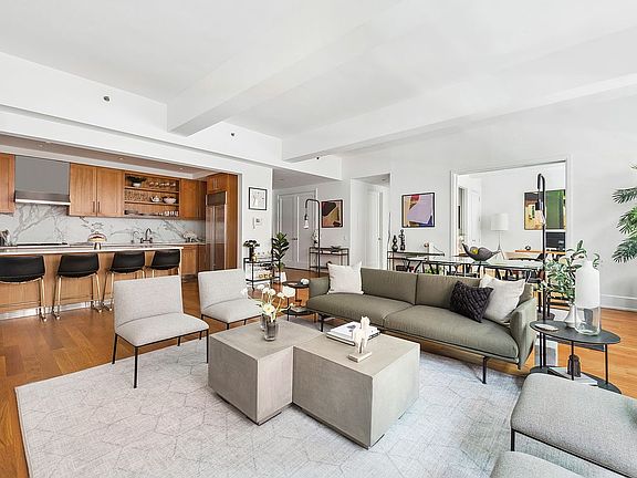 4th image of 130 W 30th St APT 3C