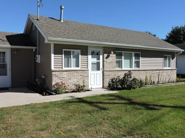 50 8th St S, Central City, IA 52214