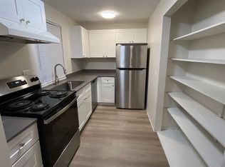 Kingswood Townhome Apartments, Edmonds, WA 98026