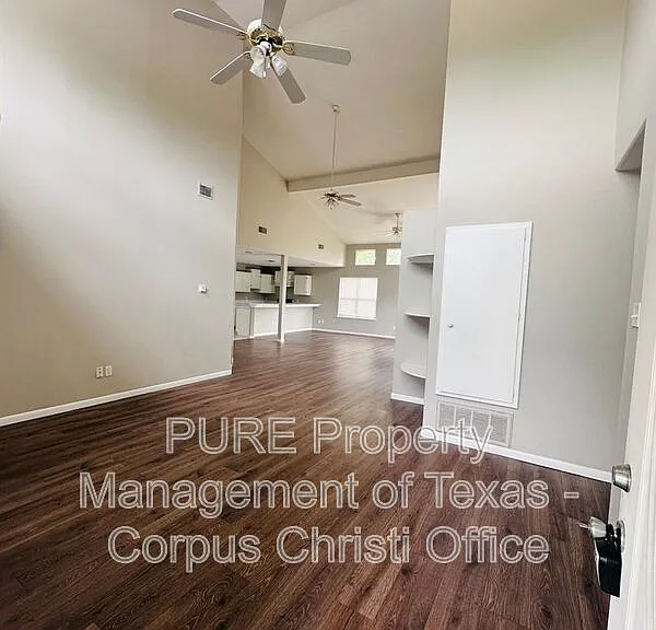 4006 Panama Dr — Photo 10