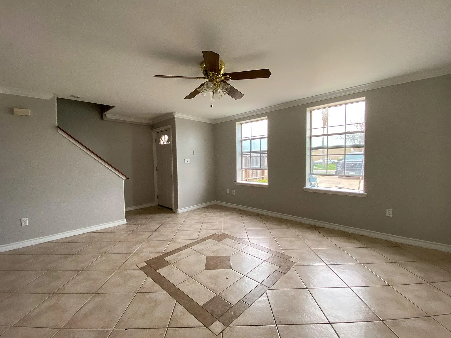 2 bed, 1.5 bath, 1200 sqft, $1,295 — Photo 3