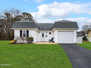 8 Hardy Ct, Brick, NJ 08724