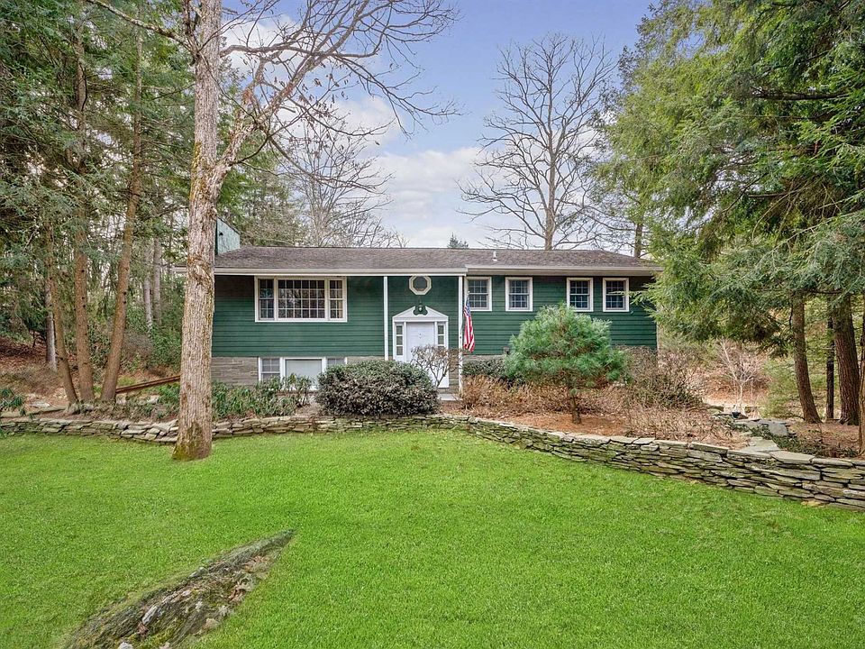 1st image of 11 Ledgewood Dr