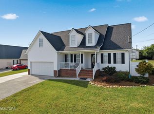 4213 Foothills Dr, Knoxville, TN 37938