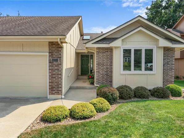 2403 NW Ashurst Dr, Lees Summit, MO 64081