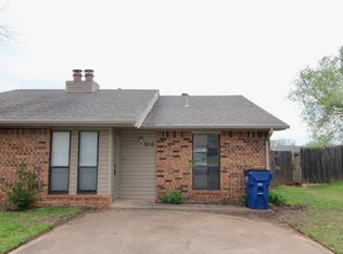 908-910 Aspen Cir, Noble, OK 73068