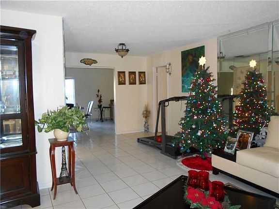 5th image of 2310 NW 38th Ave