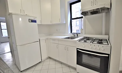 Rented by Manhattan Realty Group