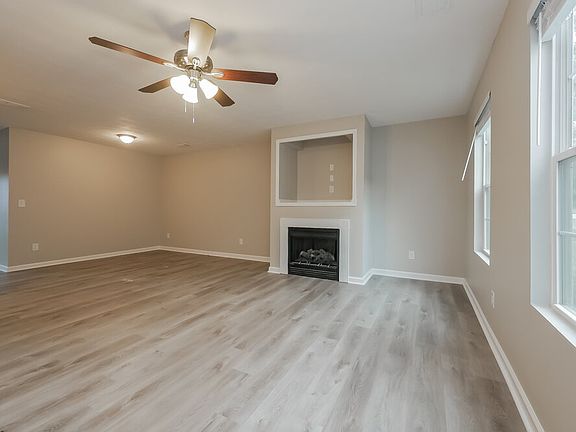 4th image of 5121 Lynxs Cir SW