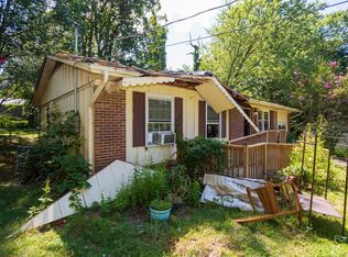27 Stevens Hill Rd, Asheville, NC 28805