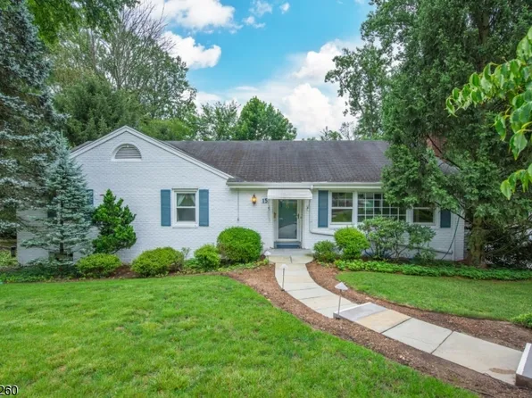 15 Hillside Ter, New Providence Boro, NJ 07901