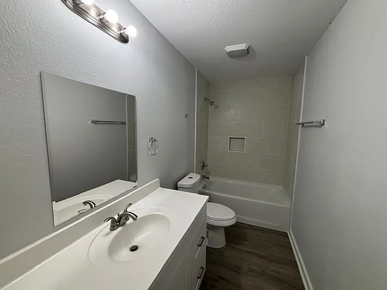 8447 S Parkland Dr — Photo 6