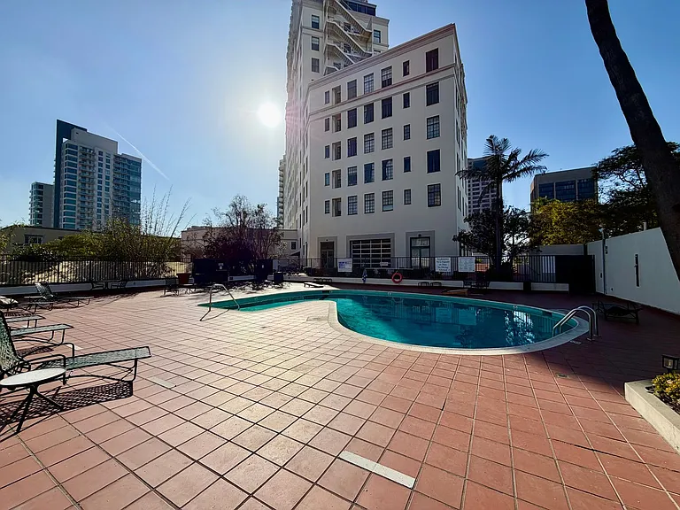 702 Ash St #500 — Photo 25