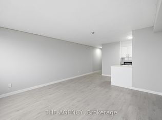 2360 Dundas St W #2808B, Toronto, ON M6P 4B2