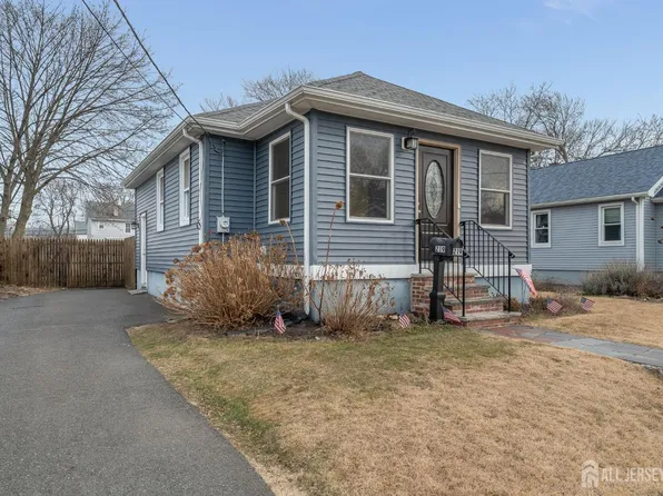 219 Gertrude Ter, Dunellen, NJ 08812