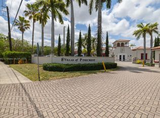 6707 N Kendall Dr APT 105, Pinecrest, FL 33156