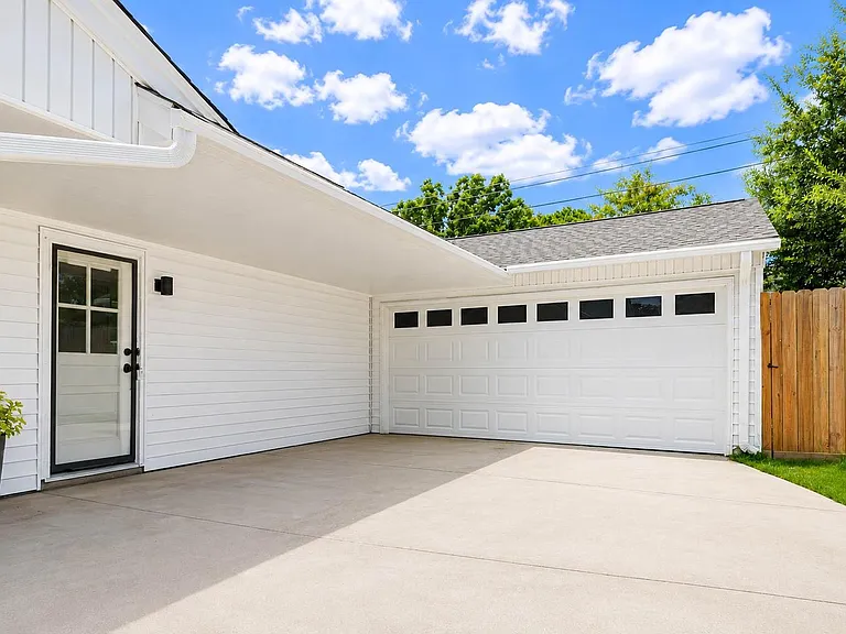2731 Manila Ln — Photo 49
