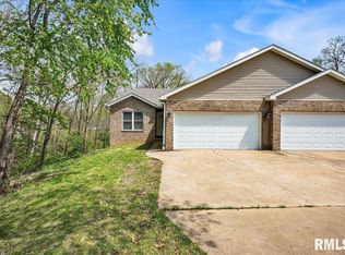 5213 W Vale Ct, Peoria, IL 61607