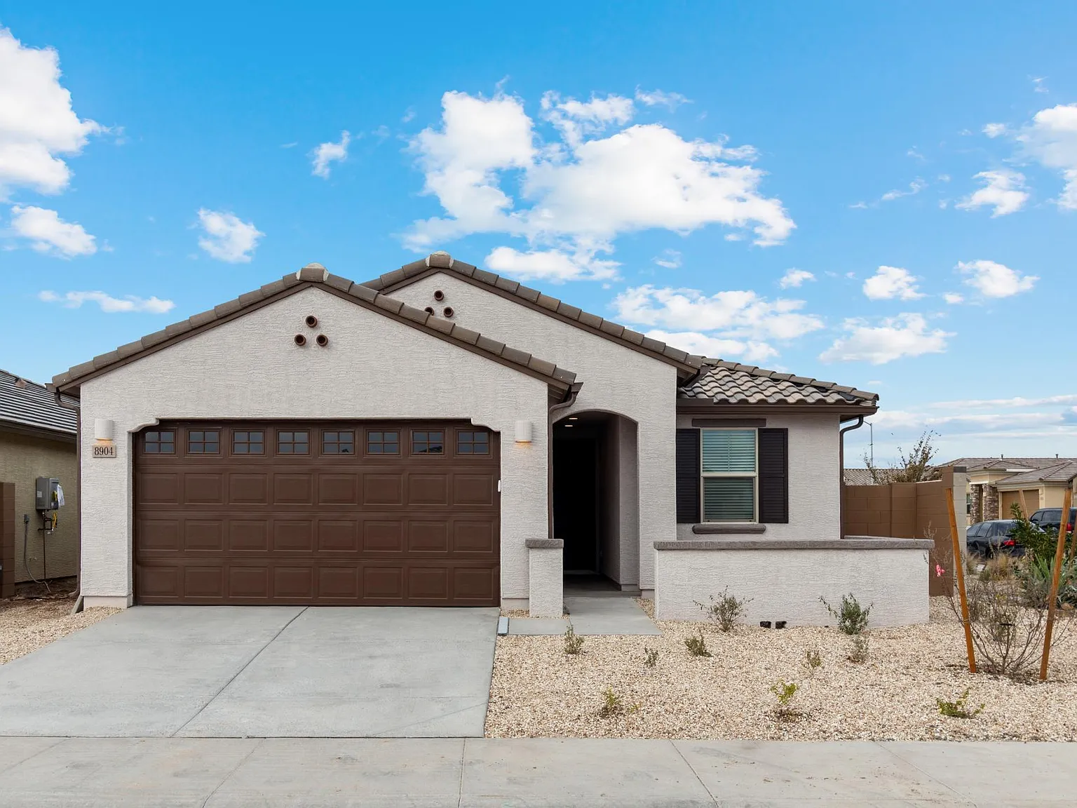 8904 W Solano Dr — Photo 4