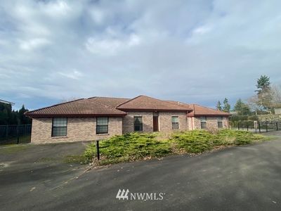 1136 E James Street, Kent, WA, 98031