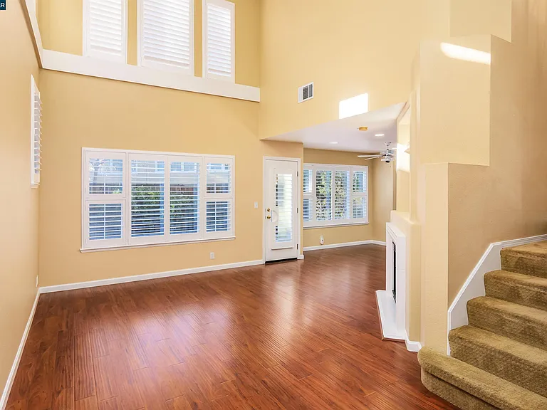 135 Coralflower Ln — Photo 7