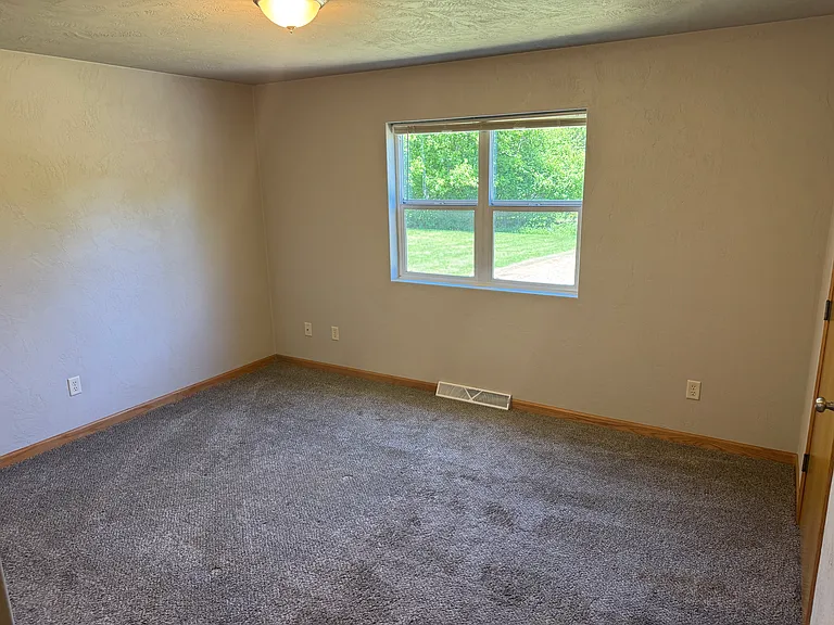 1708 E Main St — Photo 7